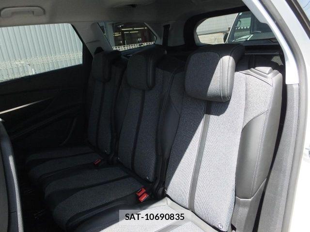 Peugeot 5008 2018-02 8628356-12