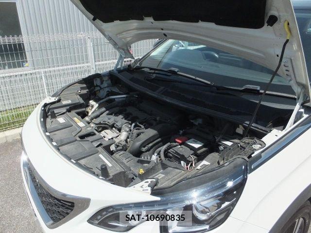 Peugeot 5008 2018-02 8628356-14