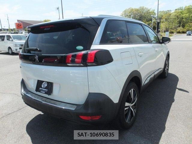 Peugeot 5008 2018-02 8628356-18