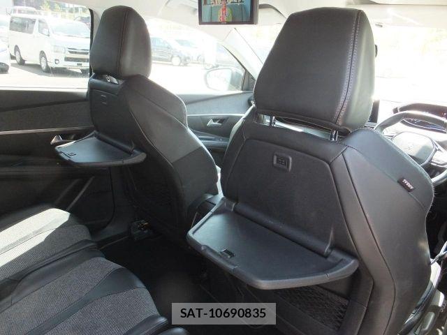 Peugeot 5008 2018-02 8628356-21