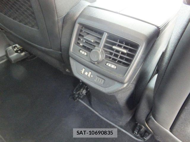 Peugeot 5008 2018-02 8628356-23
