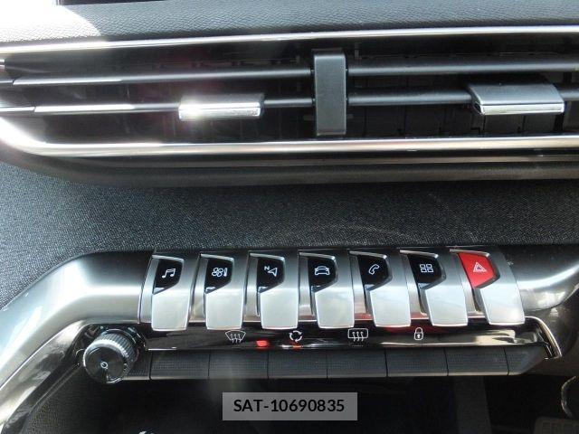 Peugeot 5008 2018-02 8628356-25