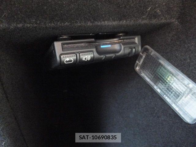 Peugeot 5008 2018-02 8628356-27
