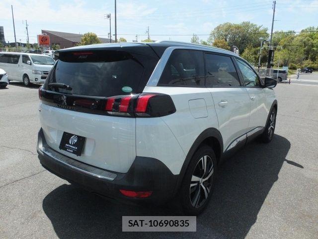 Peugeot 5008 2018-02 8628356-2