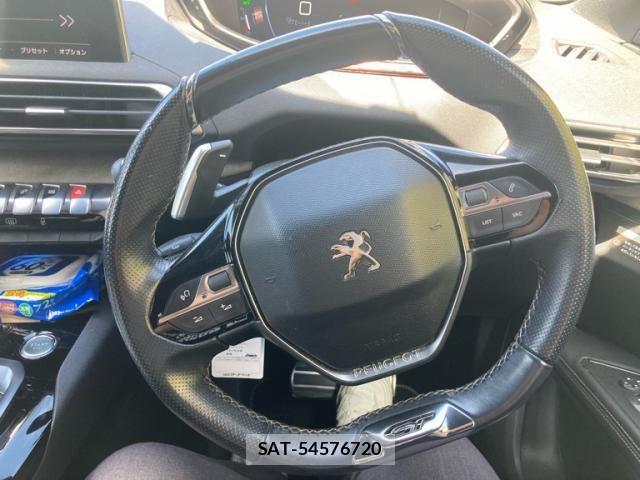 Peugeot 5008 2018-04 8745181-11