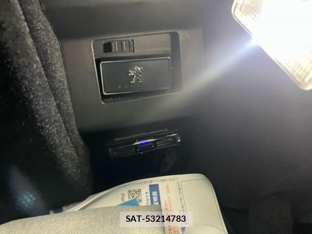 Peugeot 5008 2017-10 8745180-21