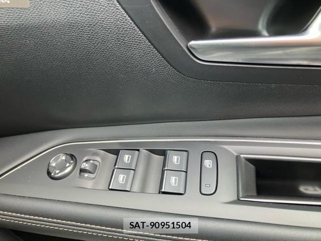 Peugeot 5008 2023-11 8831054-15