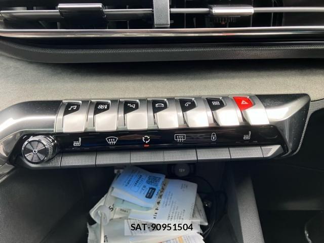 Peugeot 5008 2023-11 8831054-23