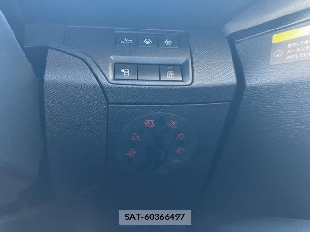 Peugeot 5008 2021-10 8871815-16