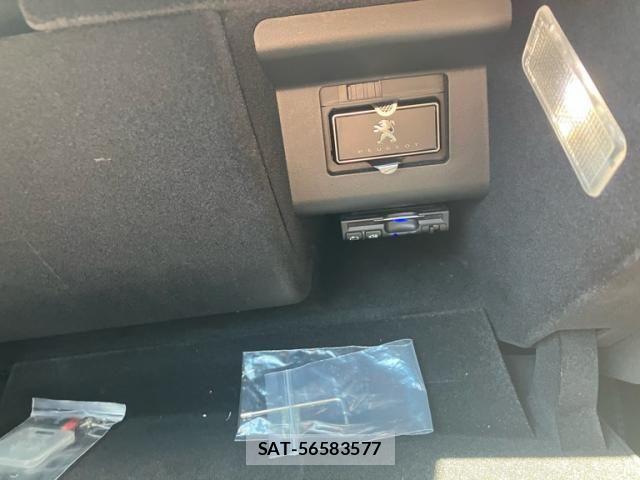 Peugeot 5008 2018-02 8881531-20