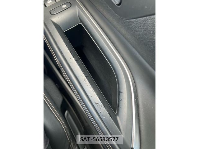 Peugeot 5008 2018-02 8881531-21