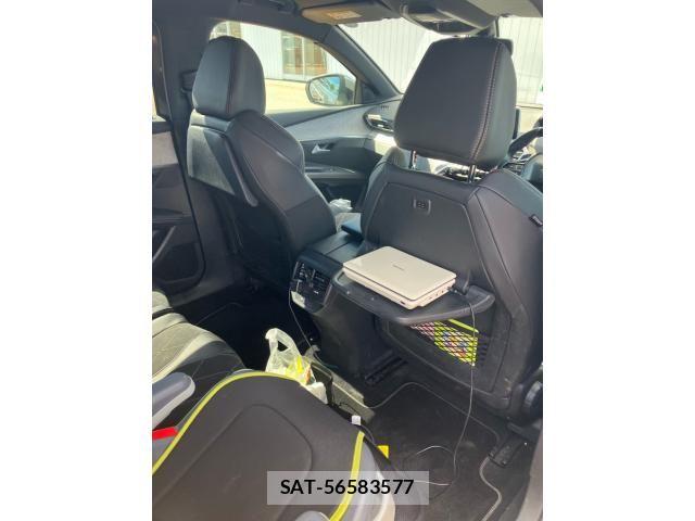 Peugeot 5008 2018-02 8881531-22