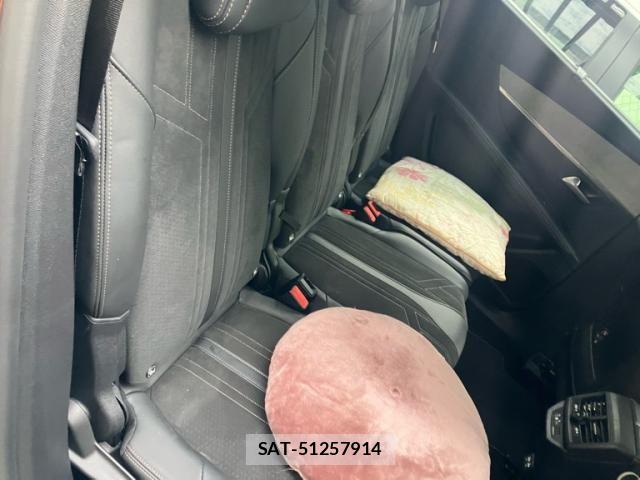 Peugeot 5008 2021-04 8881530-9