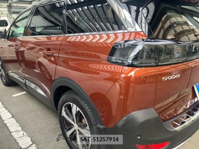 Peugeot 5008 2021-04 8881530-6