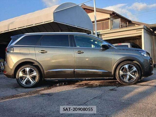 Peugeot 5008 2018-09 8881532-17