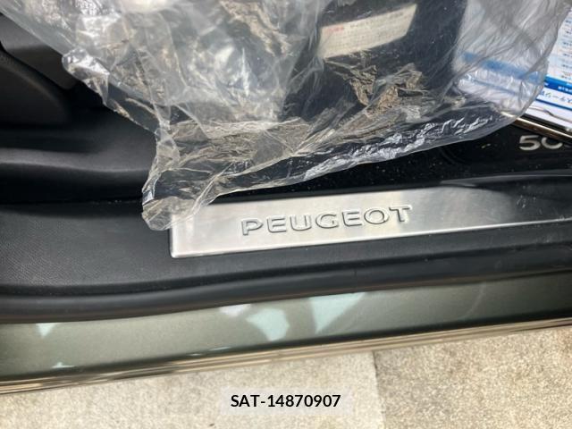 Peugeot 5008 2017-11 8881533-12