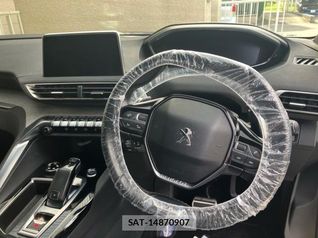 Peugeot 5008 2017-11 8881533-16