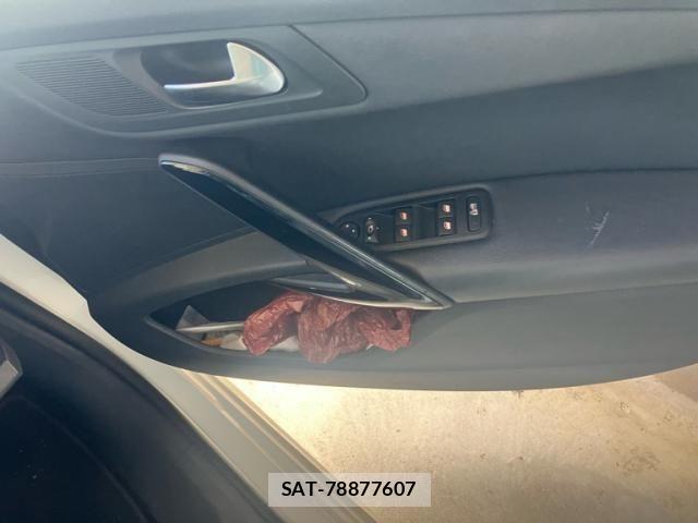 Peugeot 508 2013-09 8884177-10