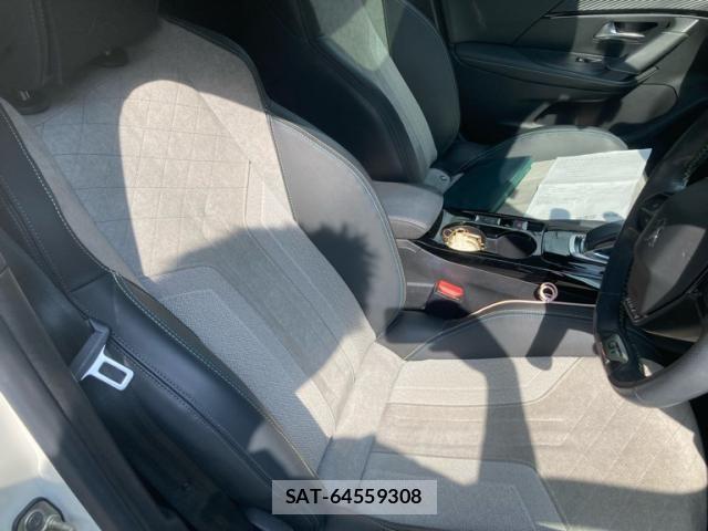 Peugeot 2008 2021-06 1213133-8