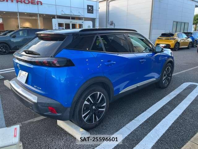 Peugeot 2008 2020-12 7329311-11