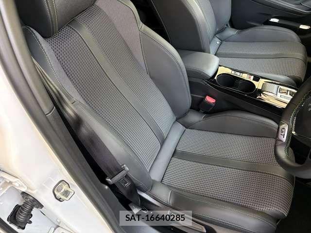 Peugeot 2008 2025-03 7619170-15