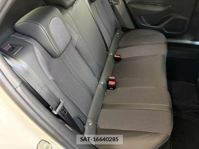 Peugeot 2008 2025-03 7619170-18