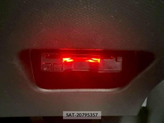 Peugeot 2008 2020-12 7727165-9