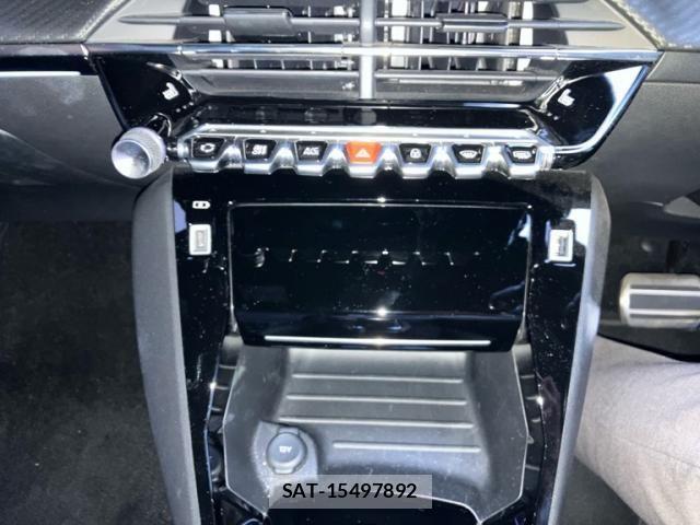 Peugeot 2008 2021-10 8414343-19