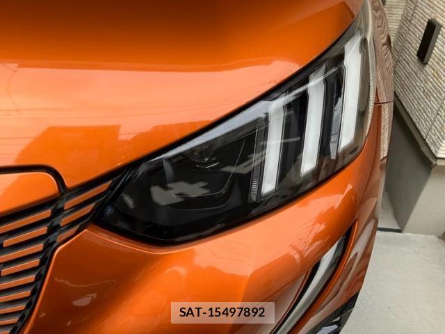 Peugeot 2008 2021-10 8414343-2