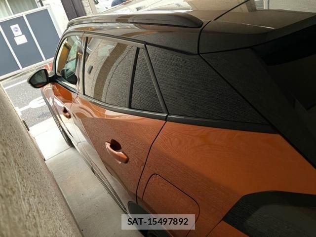 Peugeot 2008 2021-10 8414343-7