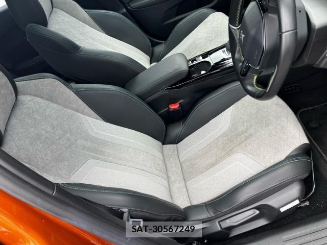 Peugeot 2008 2021-06 8414342-9