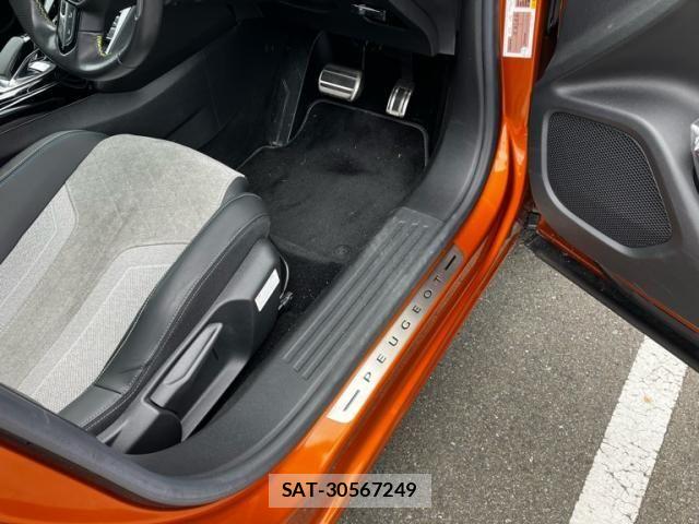 Peugeot 2008 2021-06 8414342-10