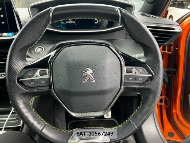 Peugeot 2008 2021-06 8414342-11