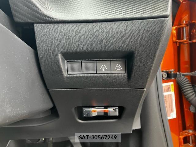 Peugeot 2008 2021-06 8414342-12