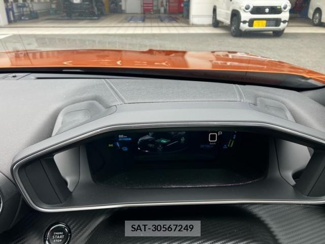 Peugeot 2008 2021-06 8414342-14