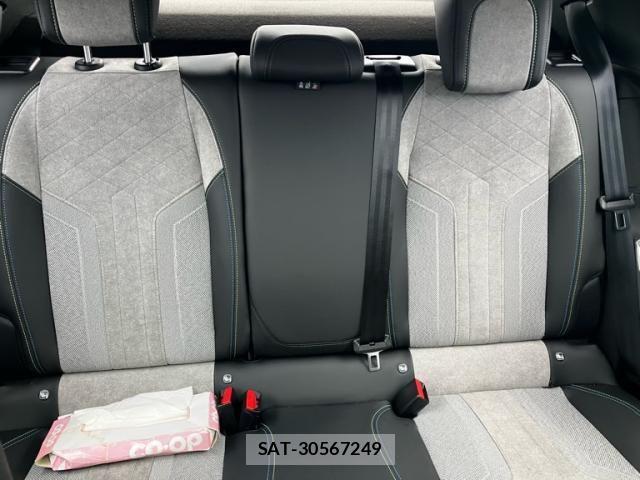 Peugeot 2008 2021-06 8414342-21