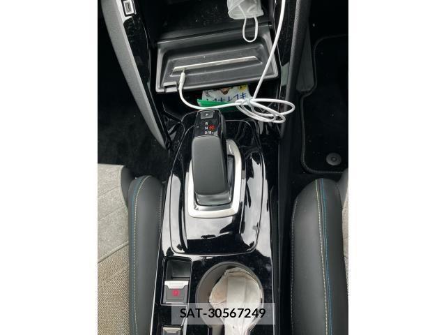 Peugeot 2008 2021-06 8414342-24