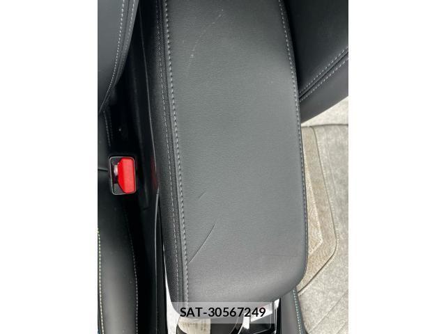 Peugeot 2008 2021-06 8414342-27