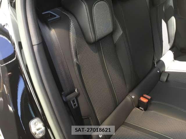 Peugeot 2008 2025-03 8871816-18