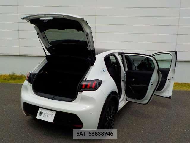 Peugeot 208 2023-05 1171861-7