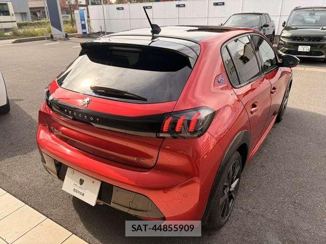 Peugeot 208 2024-10 1474224-5