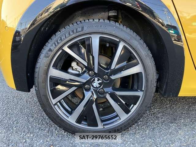Peugeot 208 2025-05 7223509-10