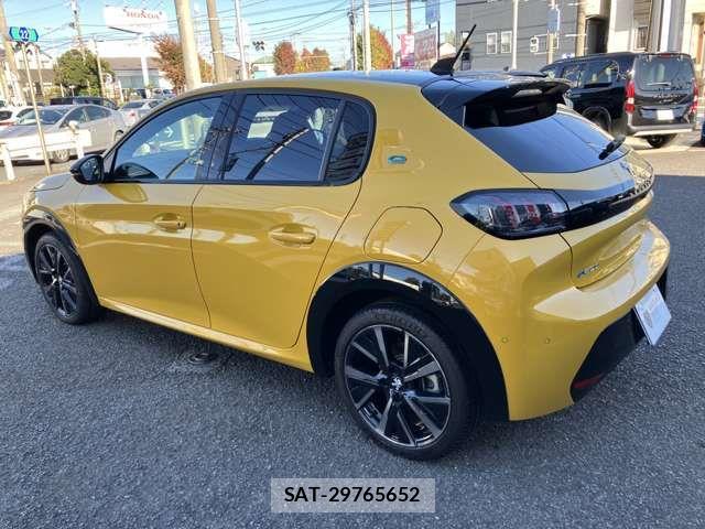 Peugeot 208 2025-05 7223509-3
