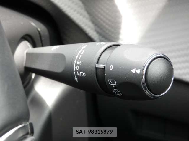 Peugeot 208 2023-05 7329312-9