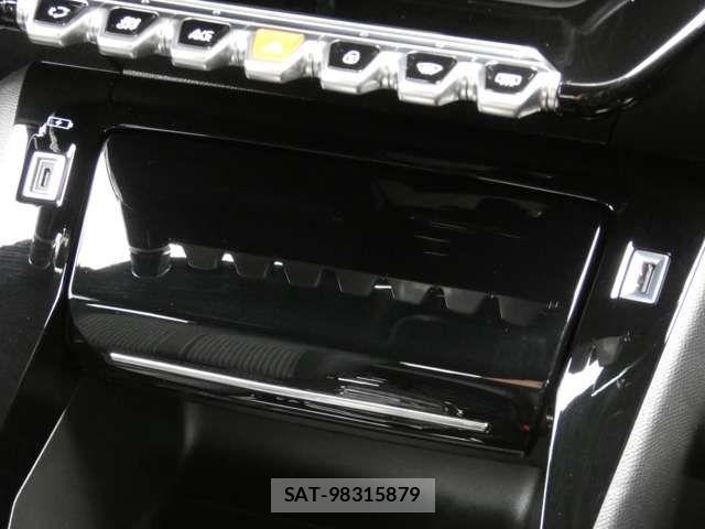 Peugeot 208 2023-05 7329312-18
