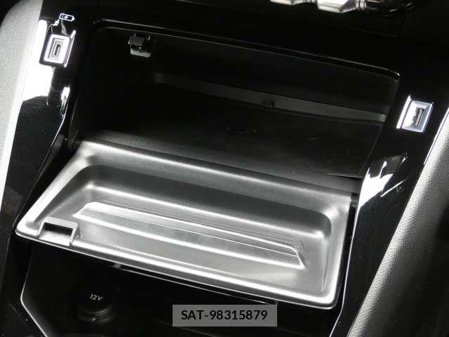 Peugeot 208 2023-05 7329312-19