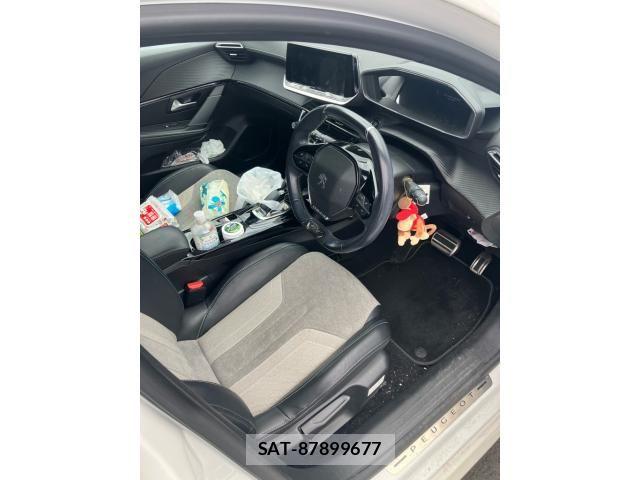 Peugeot 208 2020-10 7329321-16