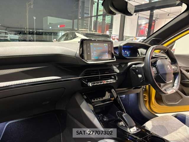 Peugeot 208 2021-03 7727166-15