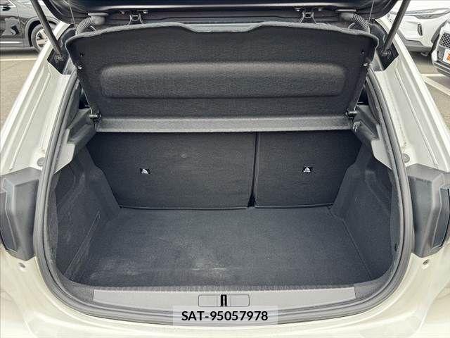Peugeot 208 2021-04 8037580-18