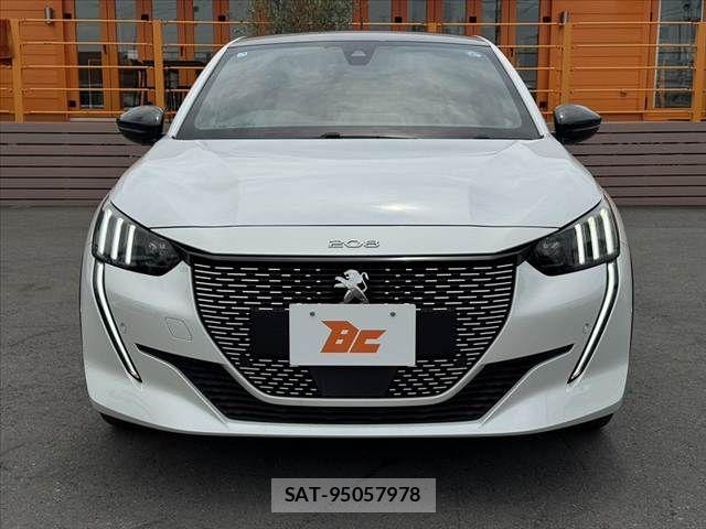 Peugeot 208 2021-04 8037580-8